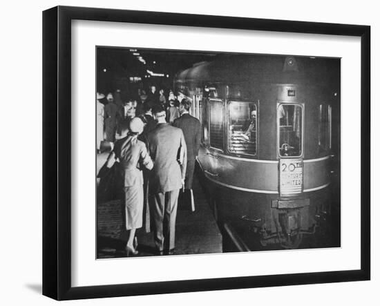 The '20th Century Limited' Luxury Train of the New York Central System, C.1938-null-Framed Photographic Print