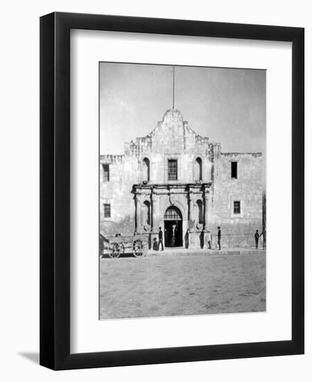 The Alamo in San Antonio, TX Photograph No.1 - San Antonio, TX-Lantern Press-Framed Art Print