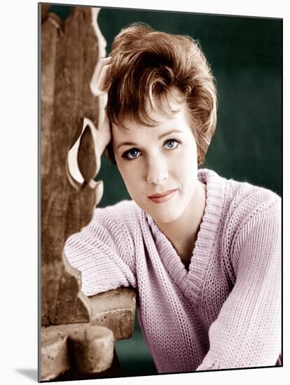 THE AMERICANIZATION OF EMILY, Julie Andrews, 1964-null-Mounted Photo