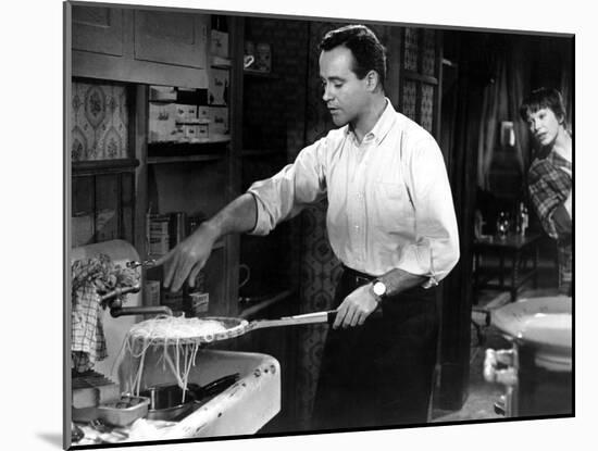 The Apartment, Jack Lemmon, Shirley MacLaine, 1960-null-Mounted Photo