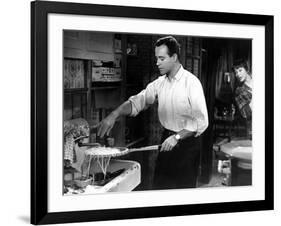 The Apartment, Jack Lemmon, Shirley MacLaine, 1960-null-Framed Photo