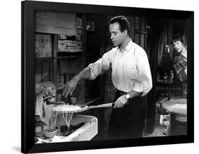 The Apartment, Jack Lemmon, Shirley MacLaine, 1960-null-Framed Photo