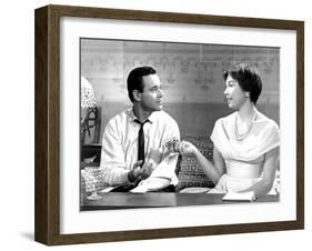 The Apartment, Jack Lemmon, Shirley MacLaine, 1960-null-Framed Photo