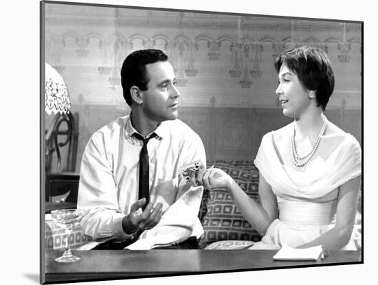 The Apartment, Jack Lemmon, Shirley MacLaine, 1960-null-Mounted Photo