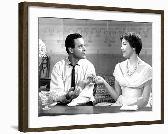 The Apartment, Jack Lemmon, Shirley MacLaine, 1960-null-Framed Photo