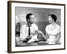 The Apartment, Jack Lemmon, Shirley MacLaine, 1960-null-Framed Photo