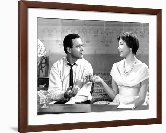 The Apartment, Jack Lemmon, Shirley MacLaine, 1960-null-Framed Photo