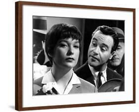 The Apartment, Shirley MacLaine, Jack Lemmon, 1960-null-Framed Photo