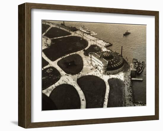 The Aquarium at Castle Clinton of Battery Park-null-Framed Photographic Print