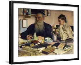 The Author Leo Tolstoy with His Wife in Yasnaya Polyana, 1907-Il'ya Repin-Framed Giclee Print