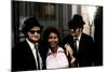 THE BLUES BROTHERS, 1980 directed by JOHN LANDIS Aretha Franklin between John Belushi and Dan Aykro-null-Mounted Photo