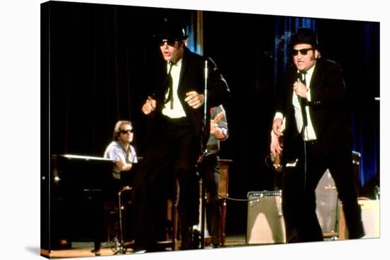 THE BLUES BROTHERS, 1980 directed by JOHN LANDIS Dan Aykroyd and John Belushi (photo)-null-Stretched Canvas