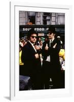 THE BLUES BROTHERS, 1980 directed by JOHN LANDIS John Belushi and Dan Aykroyd (photo)-null-Framed Photo