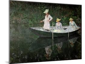 The Boat at Giverny, circa 1887-Claude Monet-Mounted Giclee Print