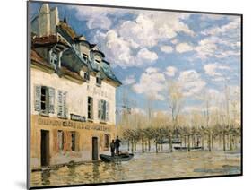 The Boat in the Flood, Port-Marly, 1876-Alfred Sisley-Mounted Giclee Print