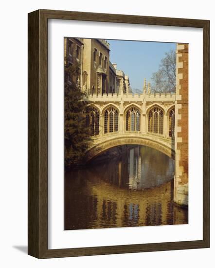 The Bridge of Sighs, St. John's College, Cambridge, Cambridgeshire, England, UK-Christina Gascoigne-Framed Photographic Print