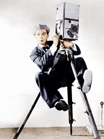 https://imgc.allpostersimages.com/img/posters/the-cameraman-buster-keaton-1928_u-L-PJXYVT0.jpg?artPerspective=n