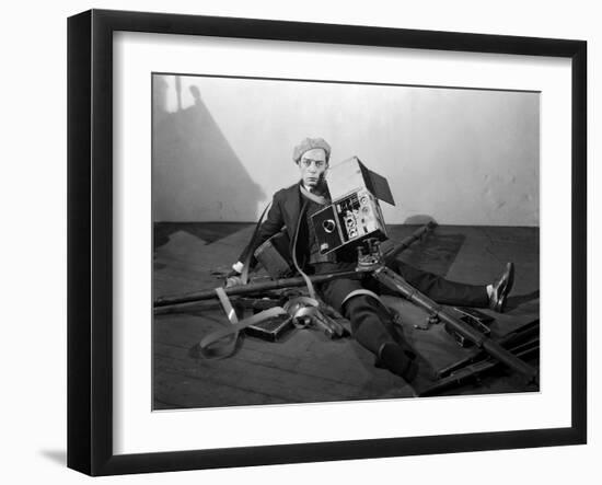 The Cameraman, Buster Keaton, 1928-null-Framed Photo