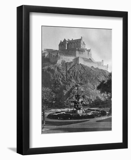 The Castle and Ross Fountain, Edinburgh, 1924-1926-Alfred Hind Robinson-Framed Giclee Print