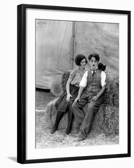 The Circus, Merna Kennedy And Charlie Chaplin, 1928-null-Framed Photo