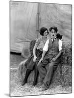 The Circus, Merna Kennedy And Charlie Chaplin, 1928-null-Mounted Photo