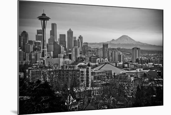 The City Skyline of Seattle, Washington from Kerry Park - Queen Anne - Seattle, Washington-Dan Holz-Mounted Photographic Print