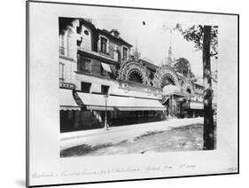 The Concert De Trianon in Paris, 84 Boulevard Rochechouart, September 1900-Eugene Atget-Mounted Giclee Print
