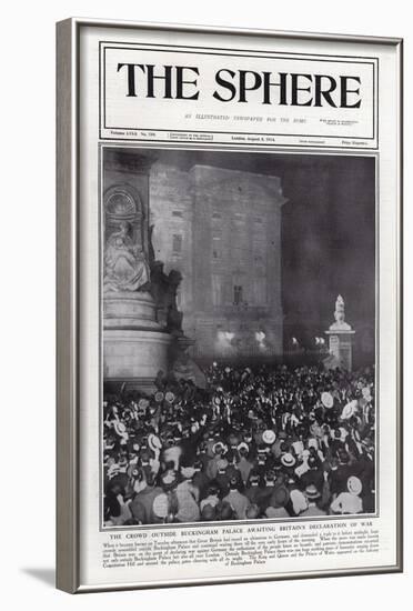 The Crowd Outside Buckingham Palace Awaiting Britain's Declaration of War, August 1914-null-Framed Photographic Print