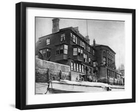 The Crown and Sceptre Inn in Greenwich, London, 1926-1927-null-Framed Giclee Print