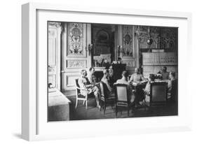 The Daily Report in the Office of the French Commander in Chief, 1917-null-Framed Giclee Print