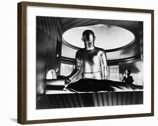 The Day the Earth Stood Still 1951-null-Framed Photographic Print