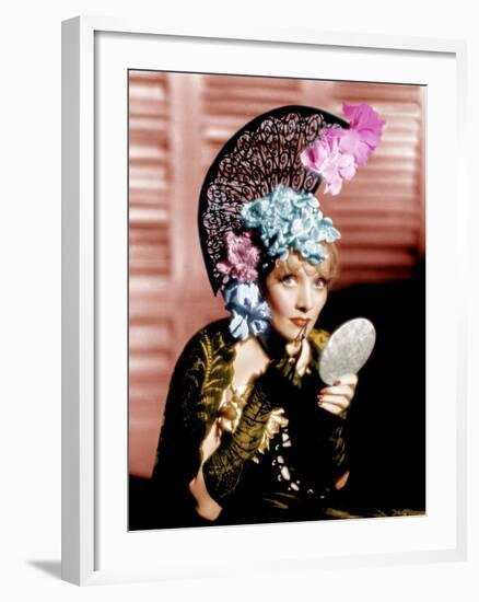 THE DEVIL IS A WOMAN, Marlene Dietrich, 1935-null-Framed Photo