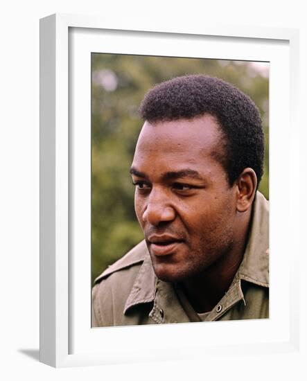 THE DIRTY DOZEN, 1967 directed by ROBERT ALDRICH Jim Brown (photo)-null-Framed Photo