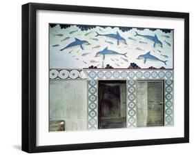 The Dolphin Frescoes in the Queen's Bathroom, Palace of Minos, 1600-1400 BC-Minoan-Framed Giclee Print