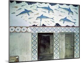 The Dolphin Frescoes in the Queen's Bathroom, Palace of Minos, 1600-1400 BC-Minoan-Mounted Giclee Print