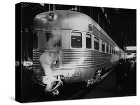 The El Capitan Stopping at the Train Station in Chicago-Peter Stackpole-Stretched Canvas