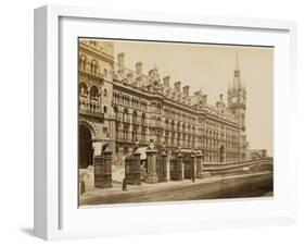 The Fine Victorian Gothic Architecture of St Pancras Railway Station-null-Framed Photographic Print