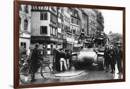 The First Allied Tanks Arrive in Strasbourg, Alsace, November 1944-null-Framed Giclee Print