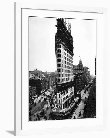 The Flatiron Building, NYC, 1901-Science Source-Framed Giclee Print