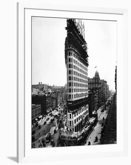 The Flatiron Building, NYC, 1901-Science Source-Framed Giclee Print