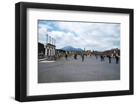 The Forum of Pompeii with Mount Vesuvius in the Background, Pompeii, Campania, Italy-Oliviero Olivieri-Framed Premium Photographic Print