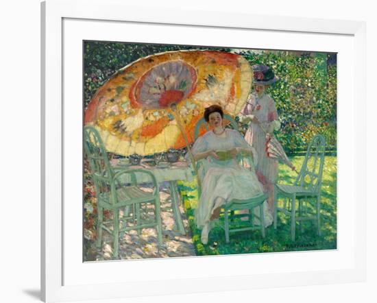 The Garden Parasol, C.1910 (Oil on Canvas)-Frederick Carl Frieseke-Framed Giclee Print