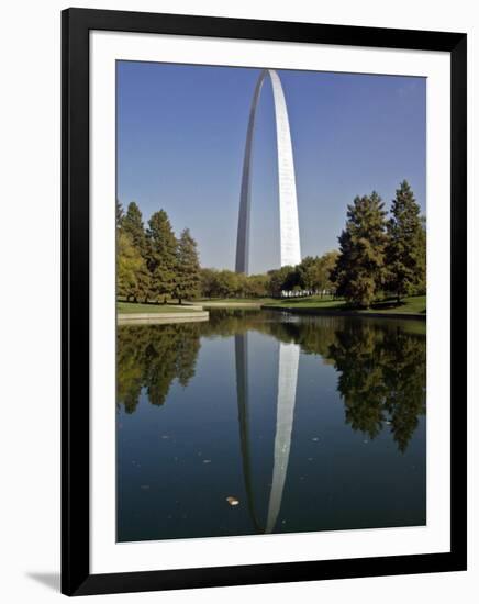 The Gateway Arch-null-Framed Photographic Print