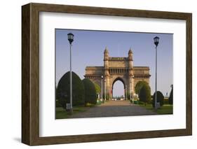 The Gateway of India-Jon Hicks-Framed Photographic Print