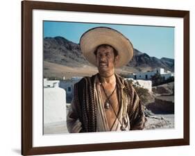 THE GOOD THE BAD AND THE UGLY, 1966 directed by SERGIO LEONEEli Wallach (photo)-null-Framed Photo