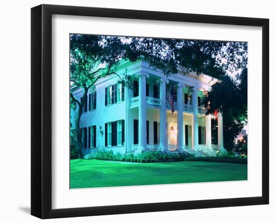 The Governor's Mansion is Shown August 30, 2000, in Austin, Texas-Harry Cabluck-Framed Premium Photographic Print