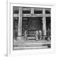 The Great Bell of Chion-In Temple, Kyoto, Japan, 1904-Underwood & Underwood-Framed Photographic Print