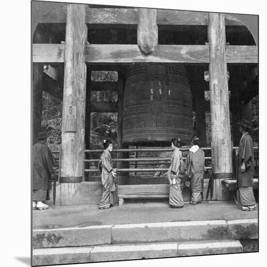 The Great Bell of Chion-In Temple, Kyoto, Japan, 1904-Underwood & Underwood-Mounted Photographic Print