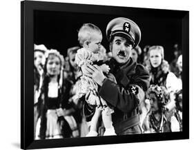 The Great Dictator, Charlie Chaplin, 1940-null-Framed Photo