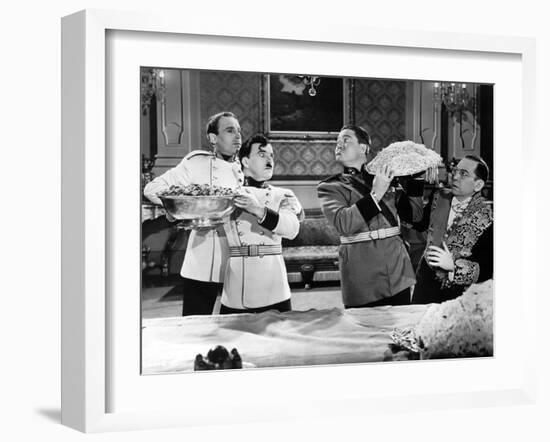 The Great Dictator, Henry Daniell, Charlie Chaplin, Jack Oakie, Carter Dehaven, 1940-null-Framed Photo